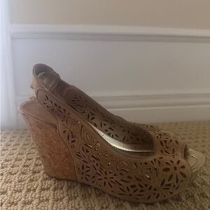 Kenneth Cole Reaction Tan Laser-Cut Cork Wedge Peep-Toe Slingback